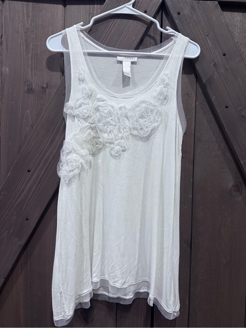 Kenar White Rosette Appliqué Tank Top